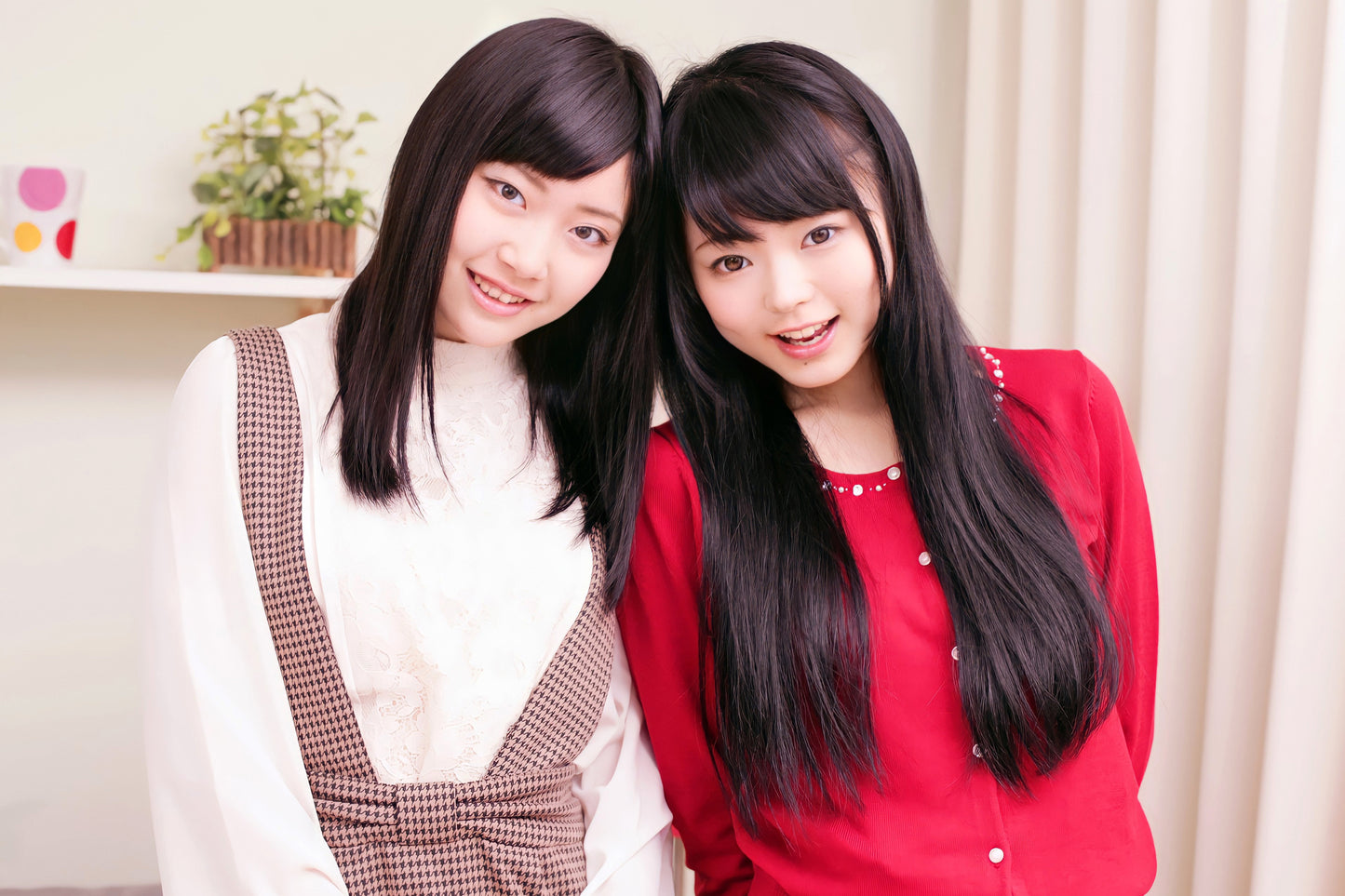 友達の前でガチエッチ!! 女のコが一番恥ずかしい事!それは友達の前でエッチな事しちゃうこと!そのムリな事やってもらいます!!8時間36名保存版