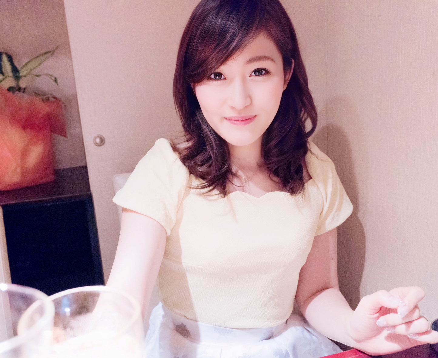 膣発射で逝く快感に中出しを許してしまう美人妻12名
