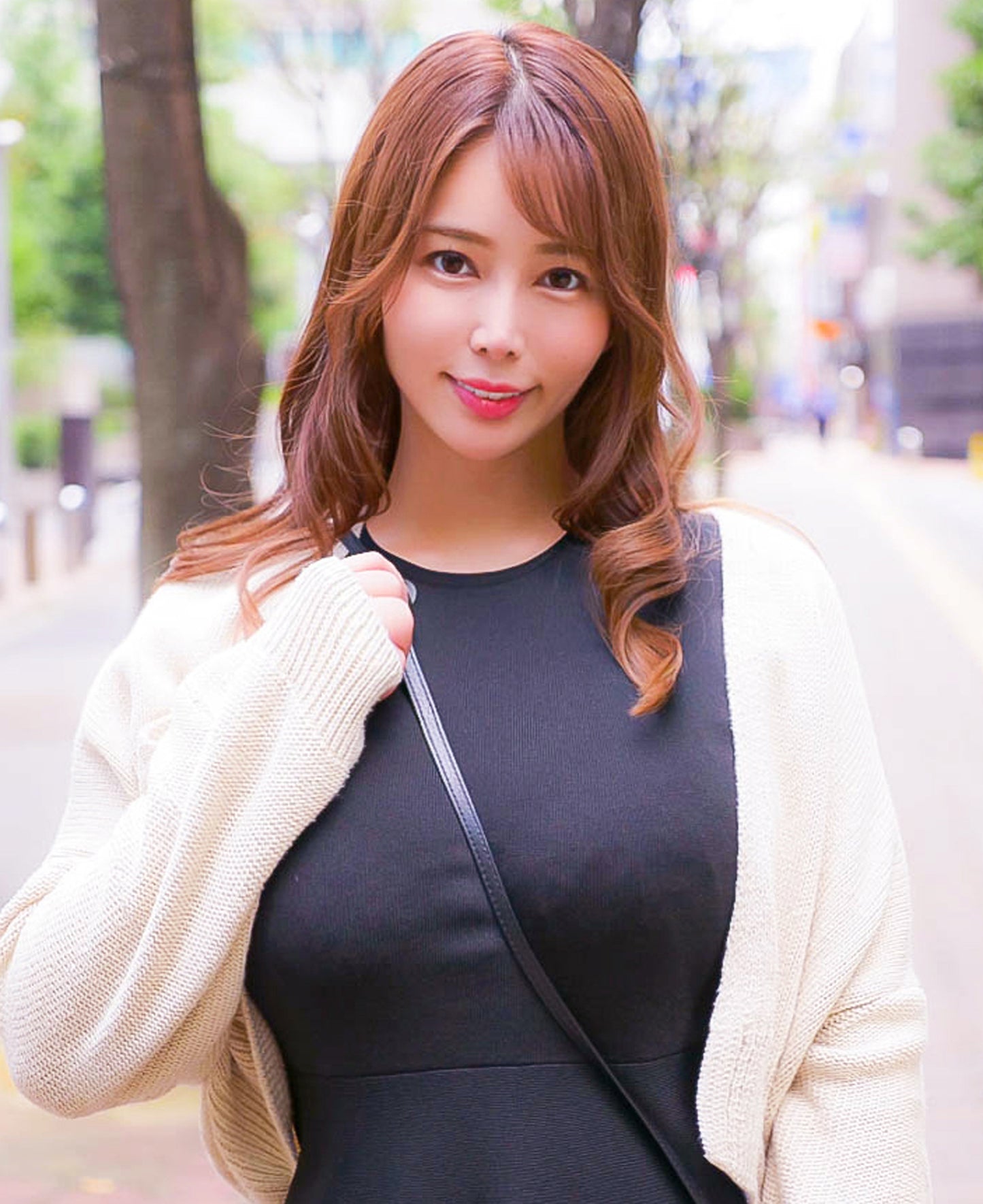 ホットエンターテイメント2023年 絶対ヌケる!!人妻BEST 300分10名
