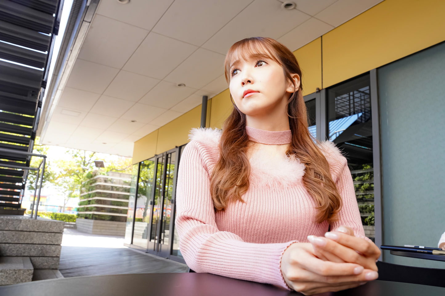一度だけなら許されたい!不貞行為を自ら望んで応募してきた 美人ヤリ妻のイケない完堕ち性交 友田彩也香