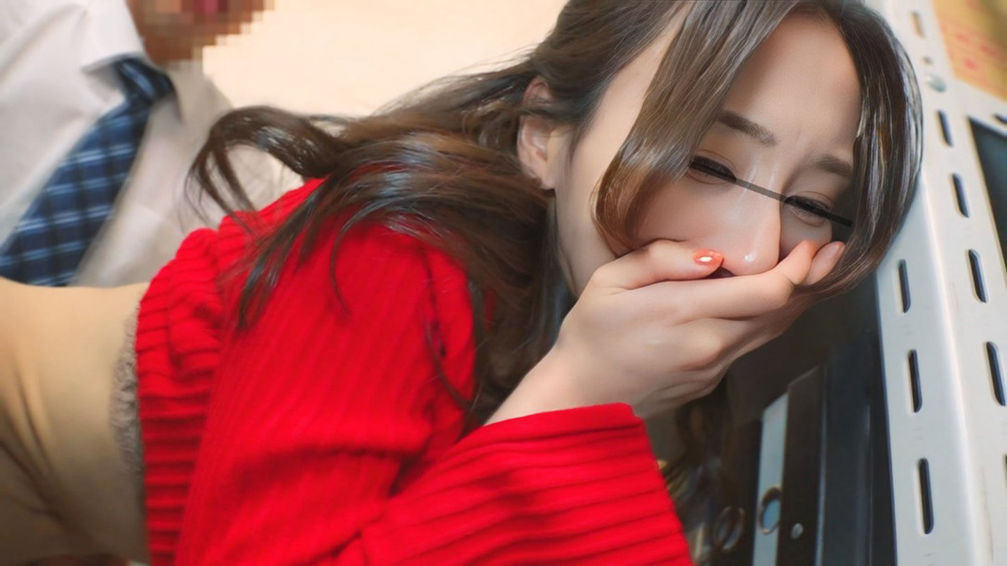 業務中に社内不倫に勤しむ男女のNTR性交 vol.1